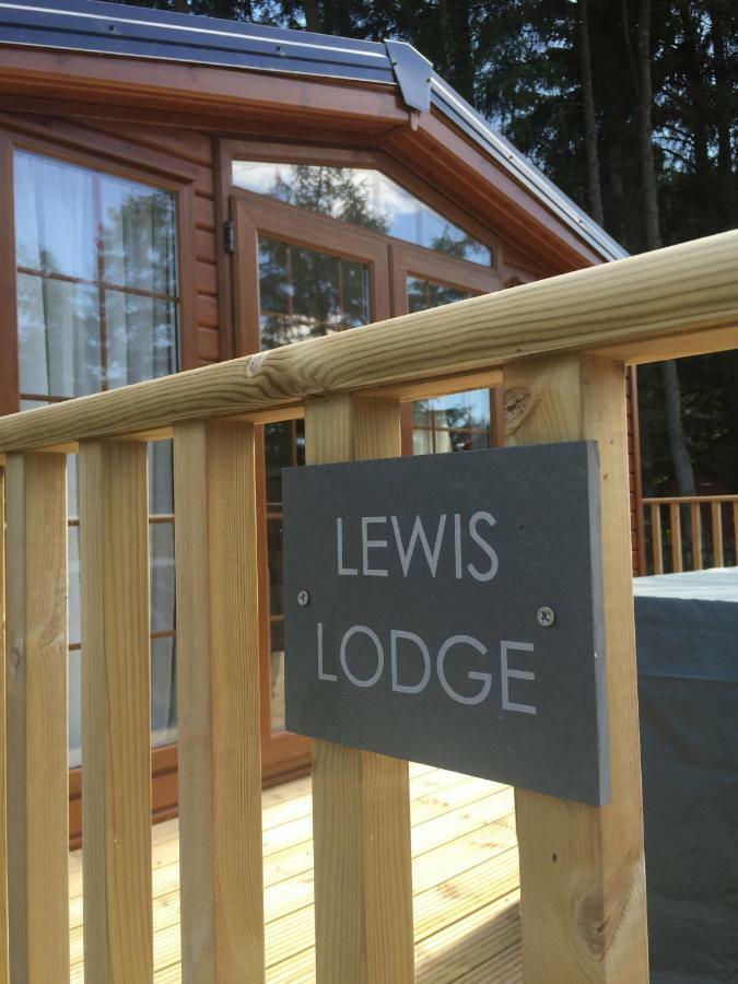 Lewis Lodge Perth Exterior photo